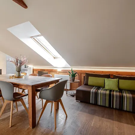 Airhome - Owl's Nest Apartment Tallinn