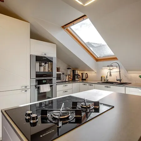 Airhome - Owl's Nest Apartment