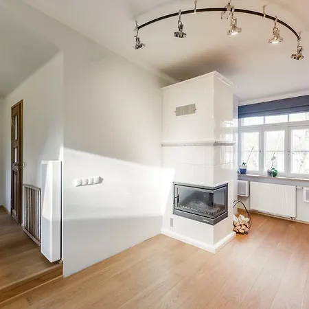 Airhome - Owl's Nest Apartment *