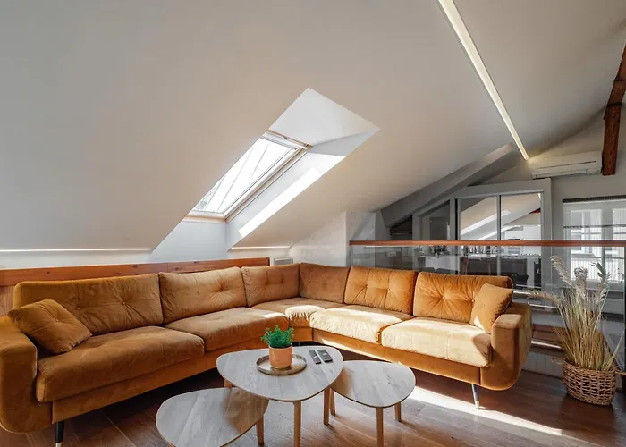 Airhome - Owl's Nest Апартаменти