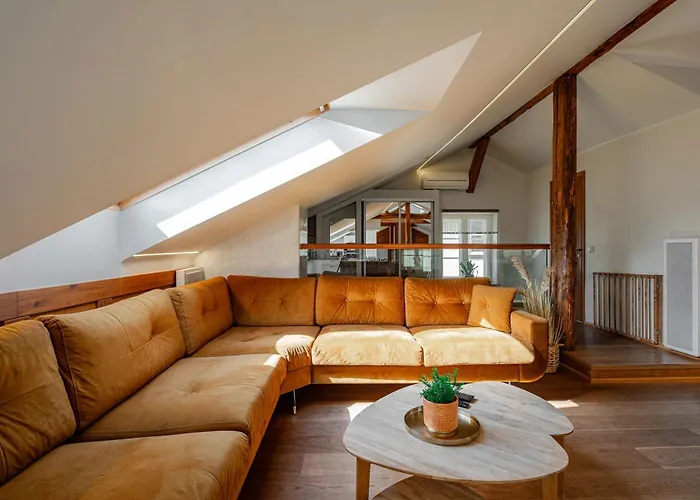 Airhome - Owl's Nest Apartment