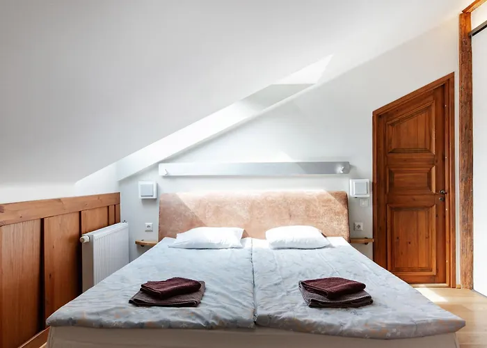 Airhome - Owl's Nest Апартаменти