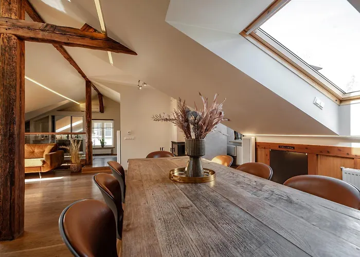 Апартаменти Airhome - Owl's Nest *