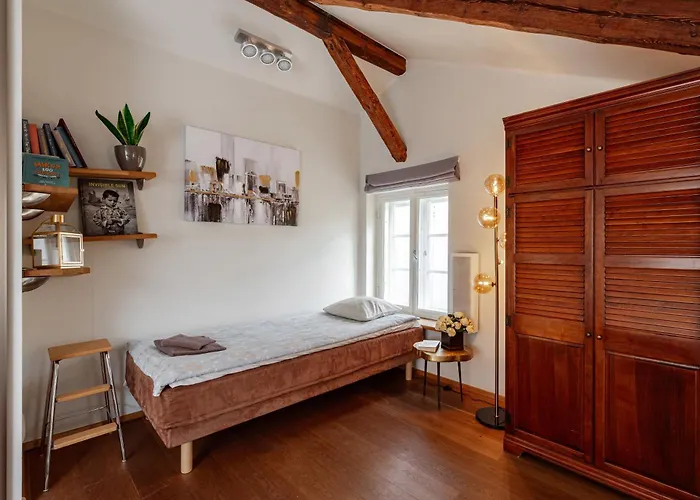 Airhome - Owl's Nest Apartment