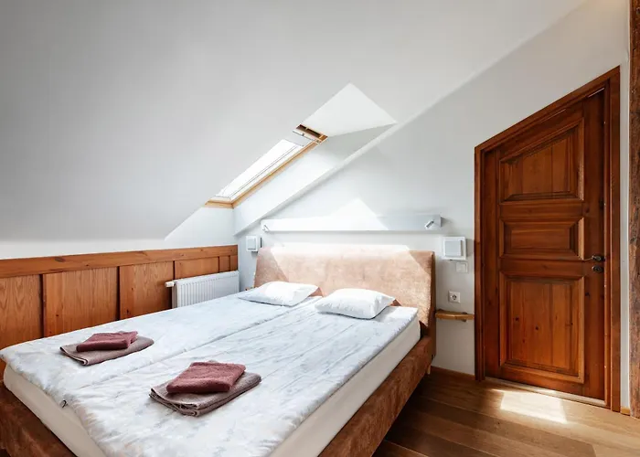 Апартаменти Airhome - Owl's Nest *