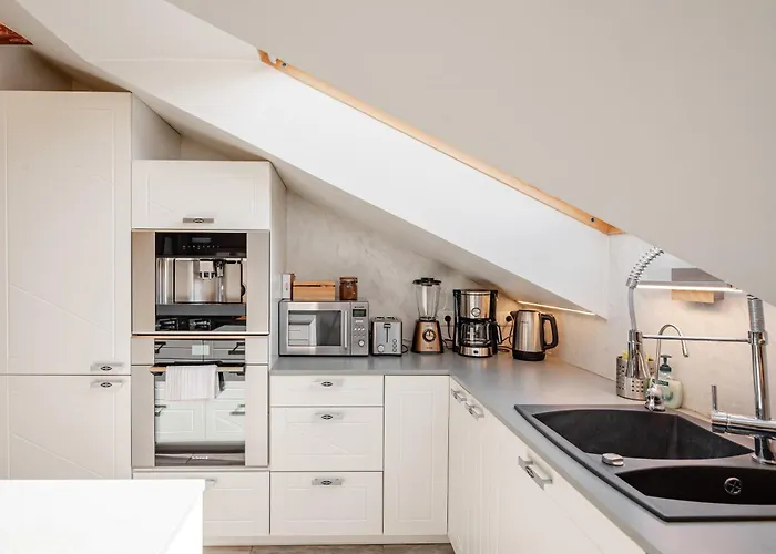 Airhome - Owl's Nest アパート タリン